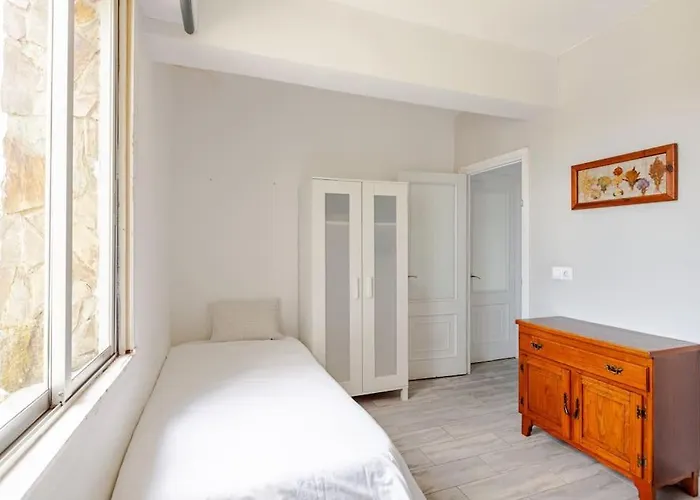 Casa Mosteiro Feriehus Bribes